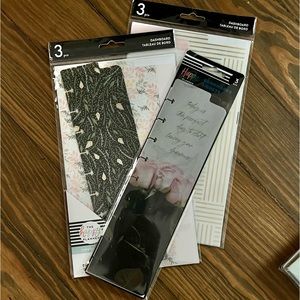 Happy Planner Classic Blushin' It Dashboard, Homebody, Bookmarks-Moody Florals